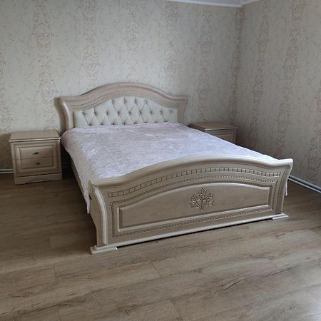 Villa Дом С Бассейном И Сауной Boryspilʼ Exterior foto
